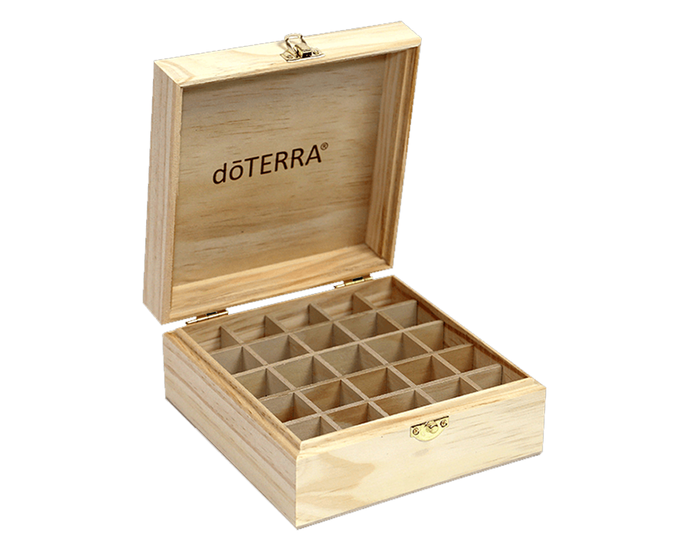 Caja de madera con logo grabado doTERRA